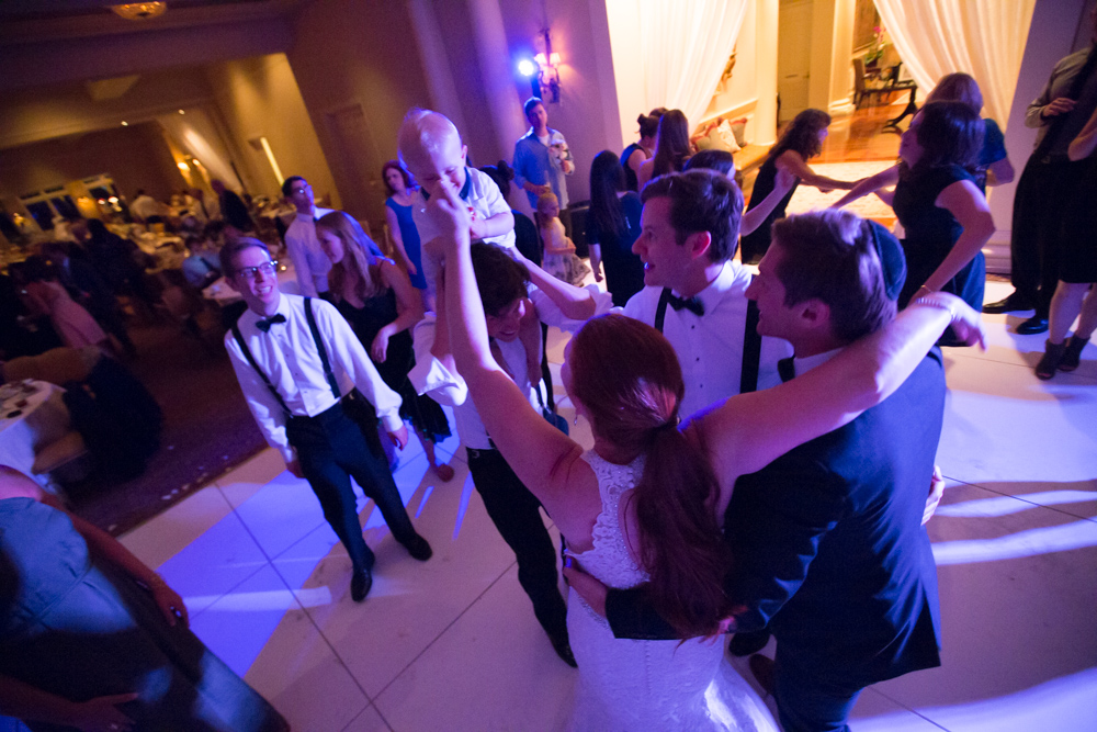 Wedding celebration at Sherwood Country Club, Lake Sherwood