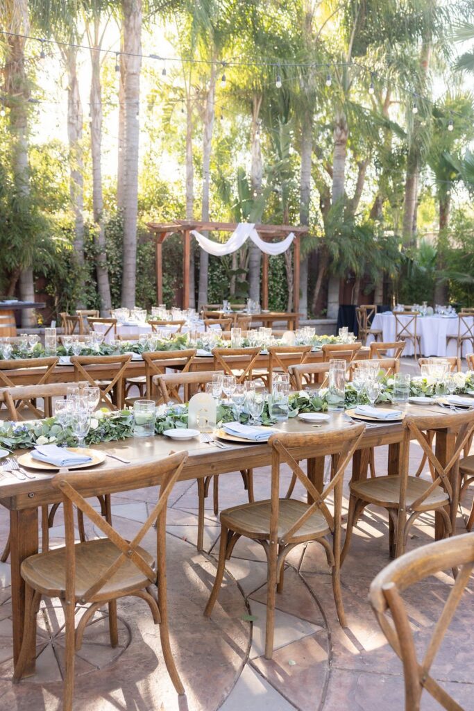Long reception tables at Rancho de las Palmas, Moorpark